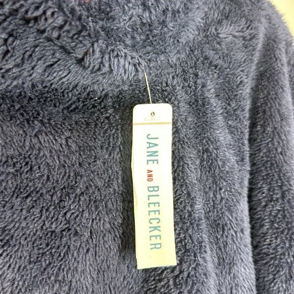 Jane and Bleecker | NWT Women’s M Medium Navy Blue Faux Fur Pullover - Picture 4 of 7